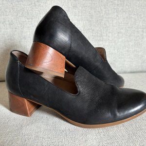 Size 37, Dansko Women's Preston Burnished Nubuck Ankle-High Pump